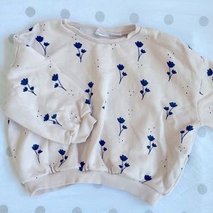 Zara Kids Size 3 - 4 Navy and Cream Sweatshirt